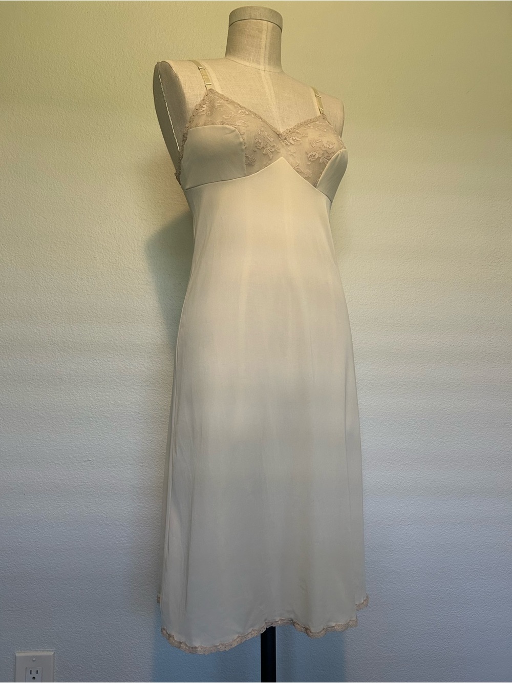 Vanity Fair Ivory Lace-Trim Slip Chemise